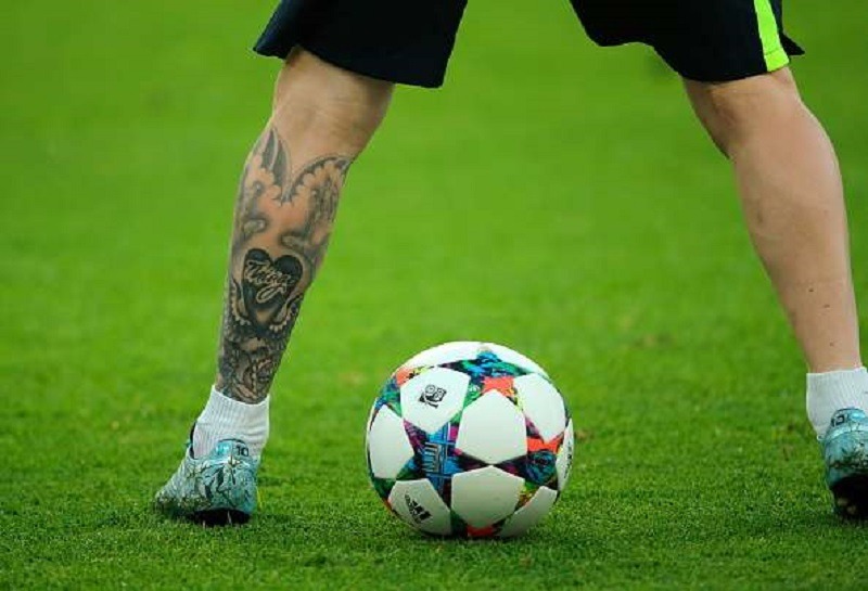 Hình xăm ở cánh tay của Messi