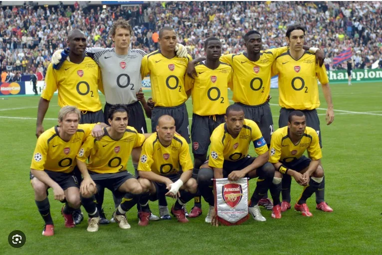 Đội hình đầy hoài niệm của Arsenal mùa 2005/2006