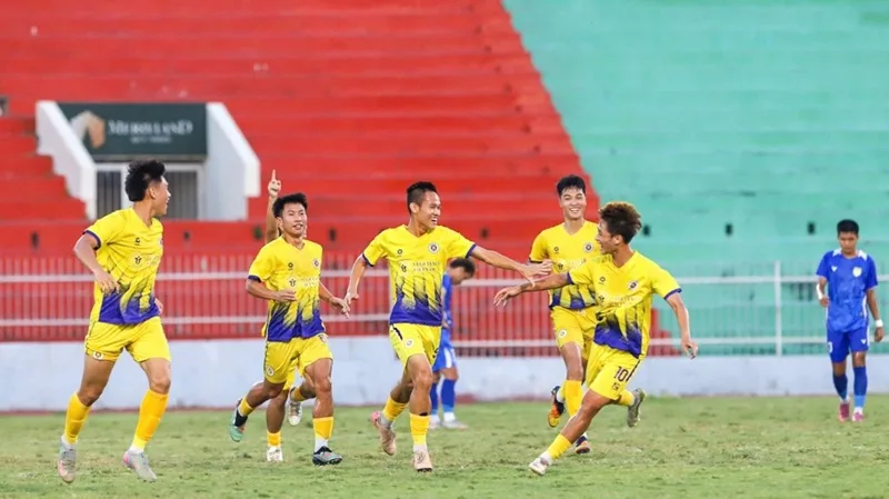 giai bong da hang nhi quoc gia