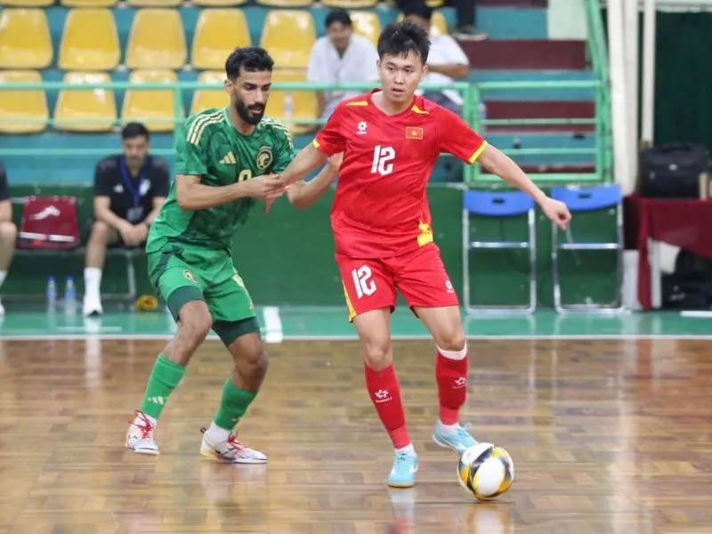 futsal la mon gi giai thich de hieu ve bong da trong nha